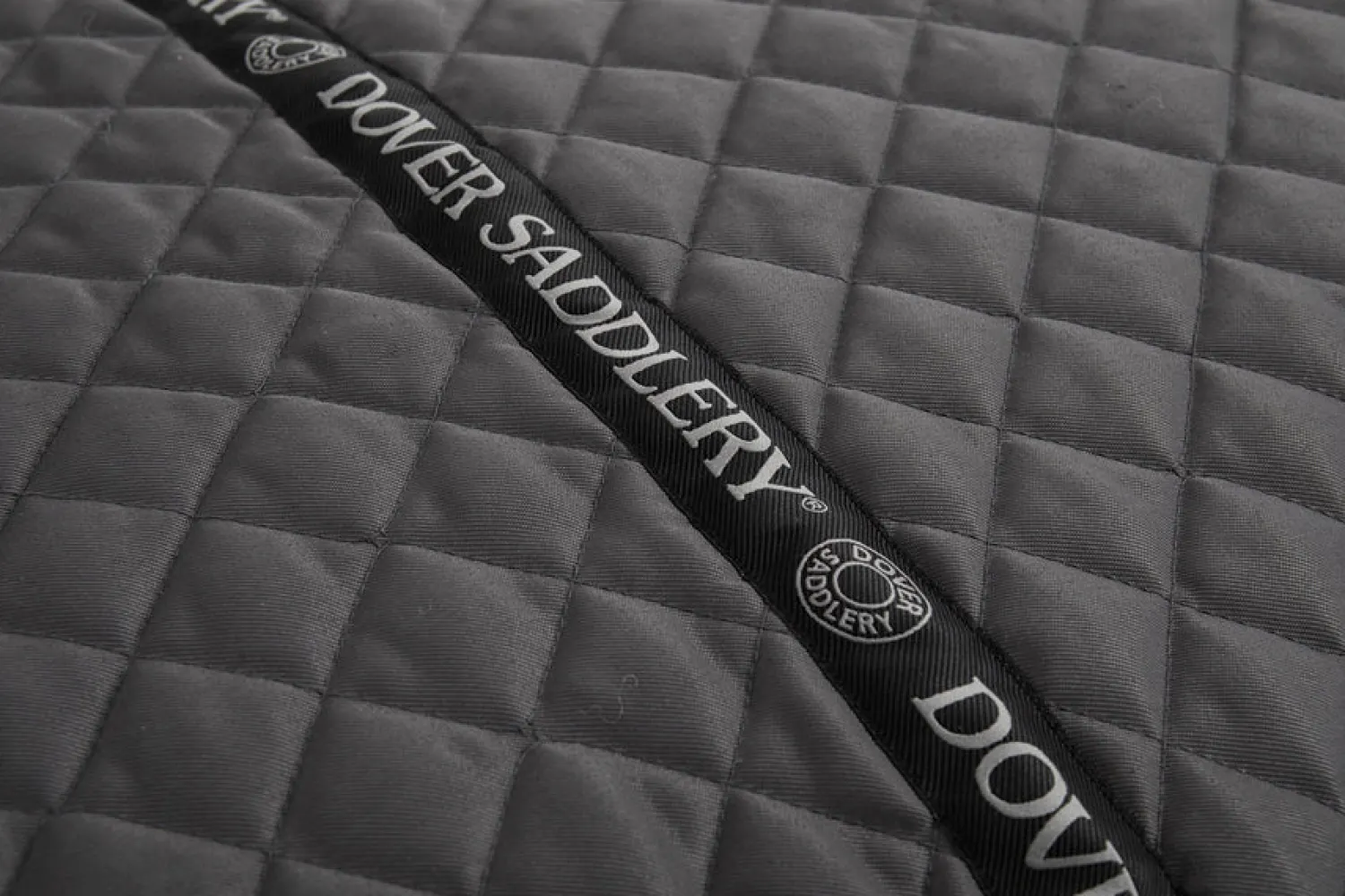 MS GUNGUN TEXTILES Dover Dog Barn Bed Cover- Dog Beds