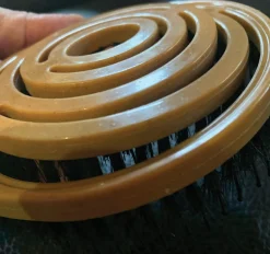 EPONA LTD Epona The Queen’s Mane & Tail Brush- Brushes & Hoof Picks