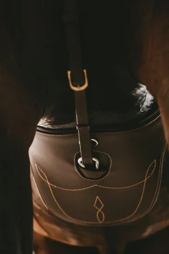 KENTUCKY HORSEWEAR Stud Girth- Girths & Accessories