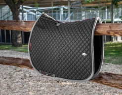 HORSE HEALTH TRADE LeMieux® Wither Relief Jump Square- Close Contact Saddle Pads