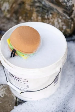 DREAMERS N SCHEMERS The Tack Hack Burger Body Sponge- Bathing Tools